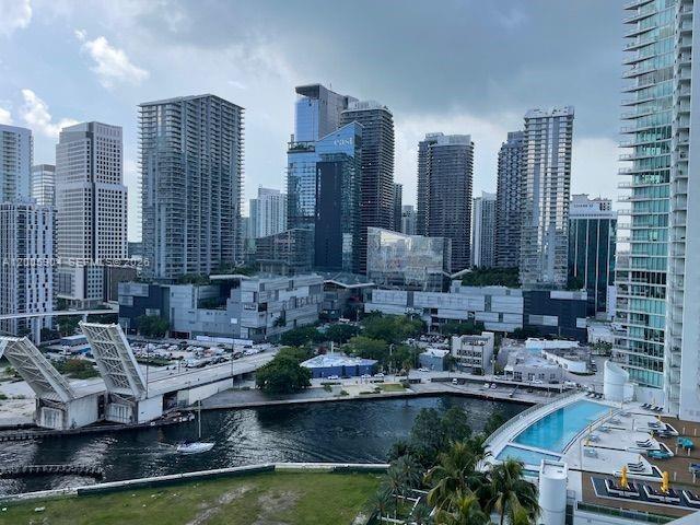 Miami FL 33130 - A12005904