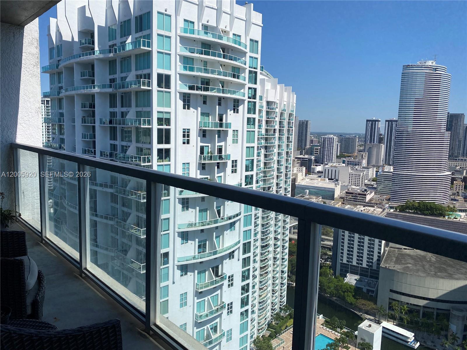 55 SE 6th St #3905, Miami FL 33131