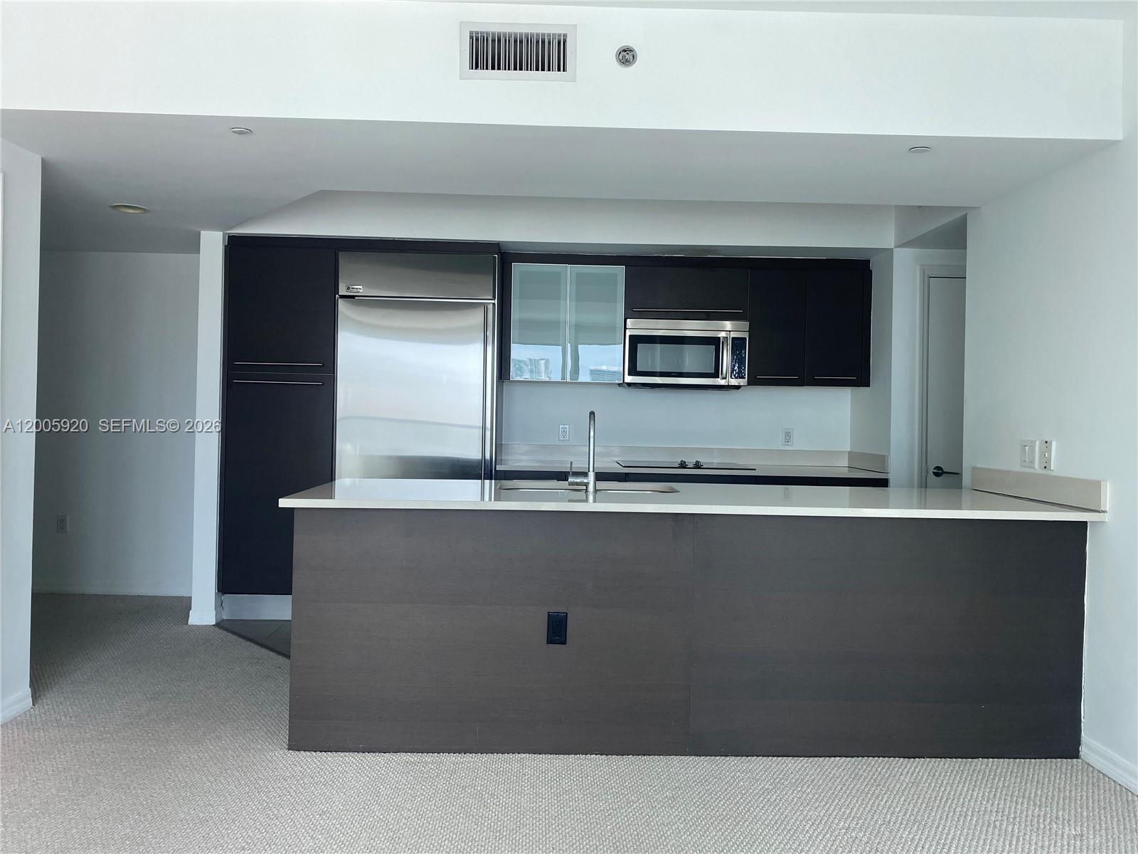 55 SE 6th St #3905, Miami FL 33131