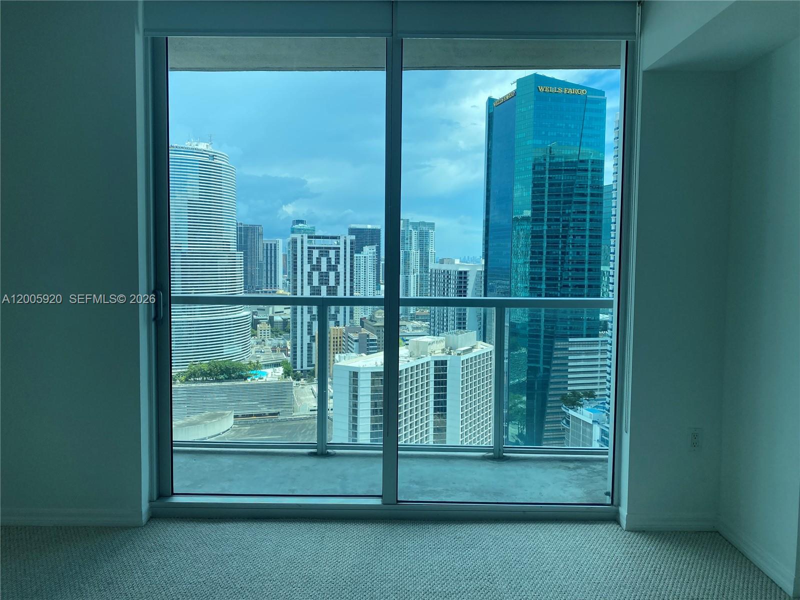 55 SE 6th St #3905, Miami FL 33131