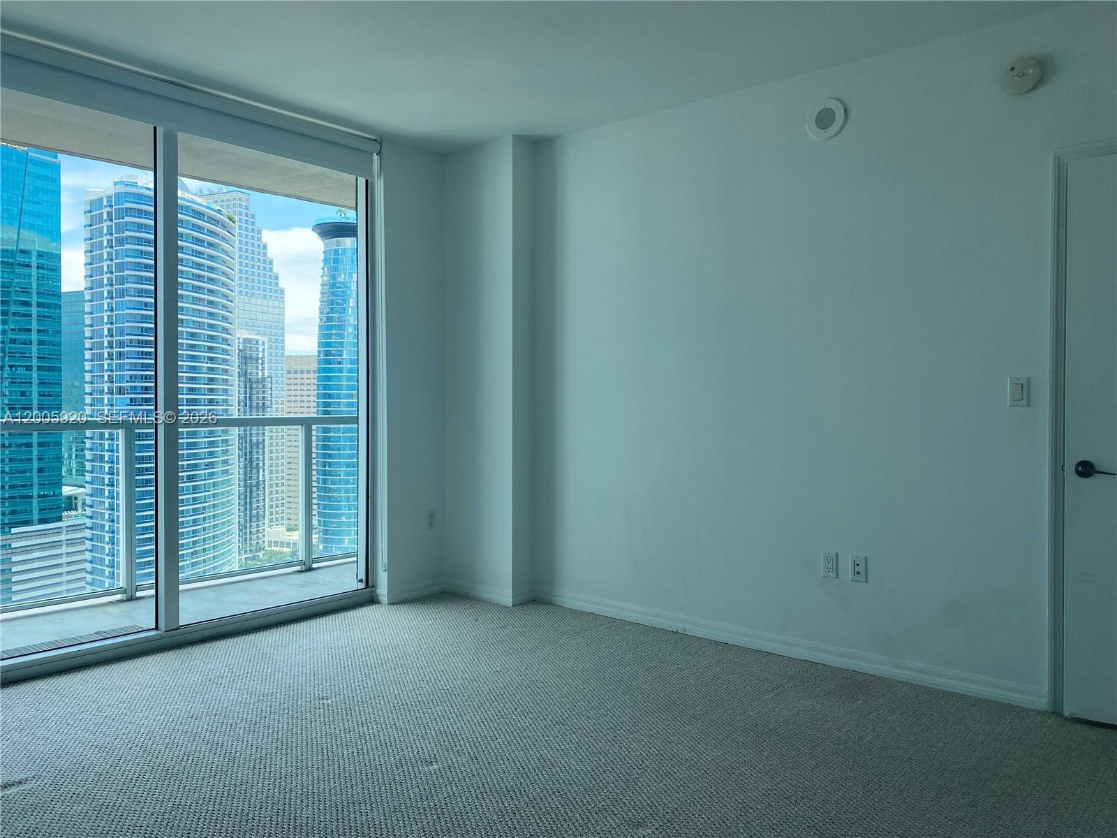 55 SE 6th St #3905, Miami FL 33131