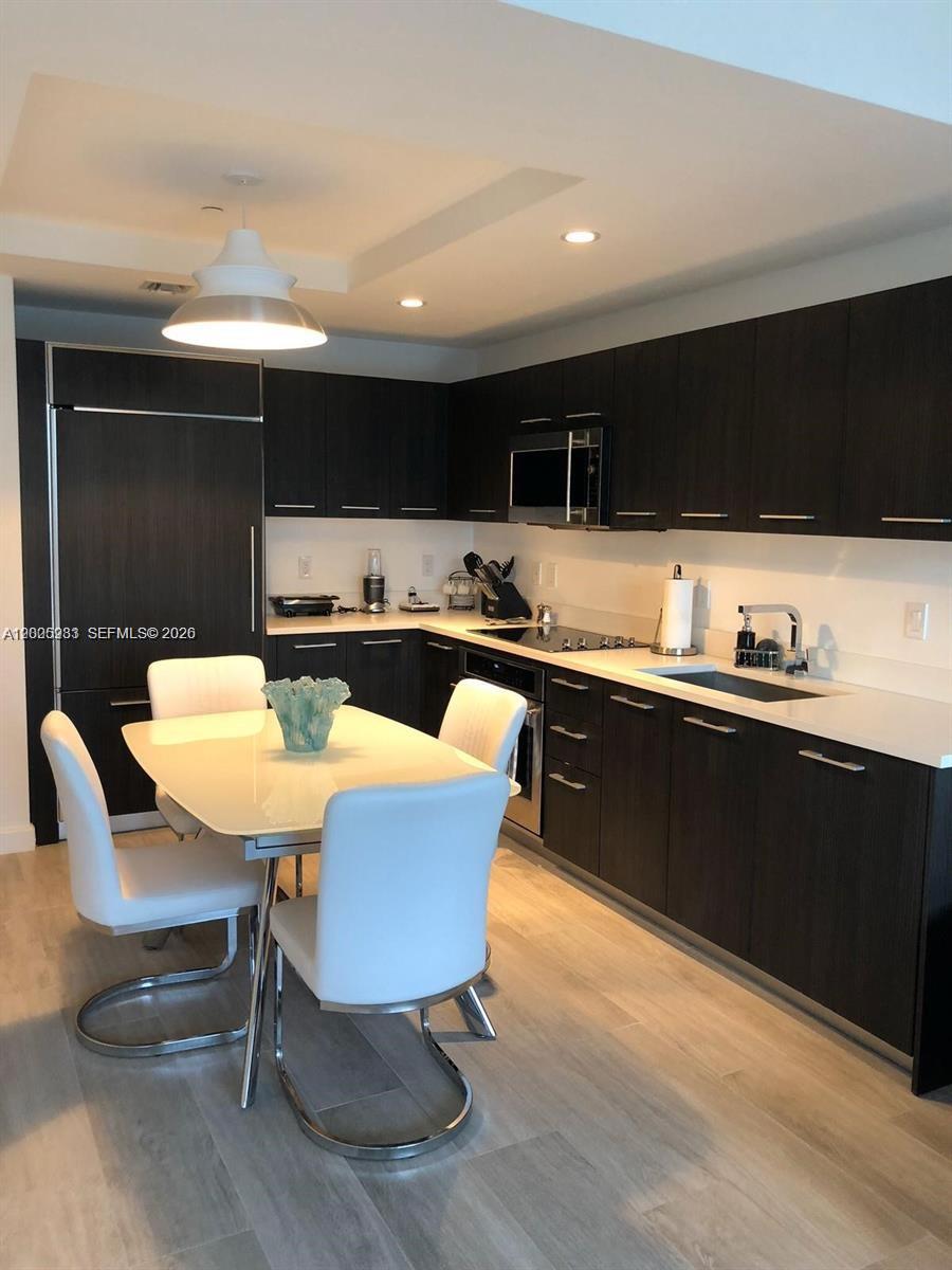 55 SW 9th St #2604, Miami FL 33130