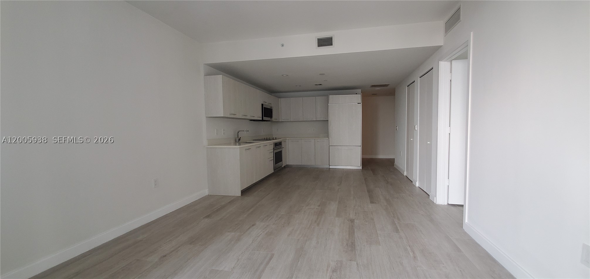 55 SW 9th St #3610, Miami FL 33130