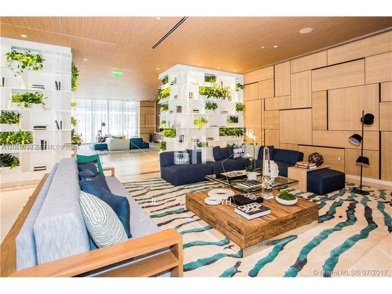 55 SW 9th St #3610, Miami FL 33130