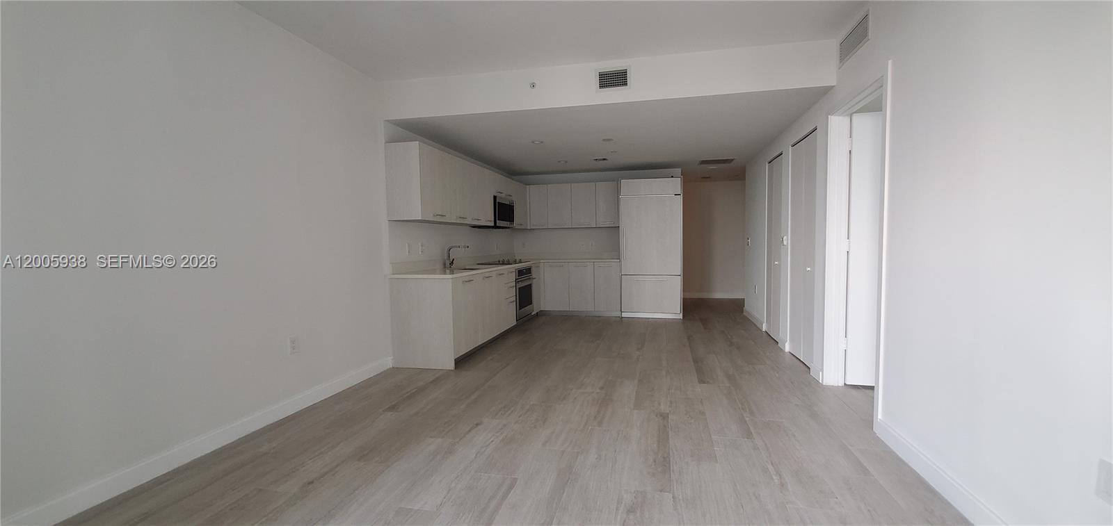 55 SW 9th St #3610, Miami FL 33130