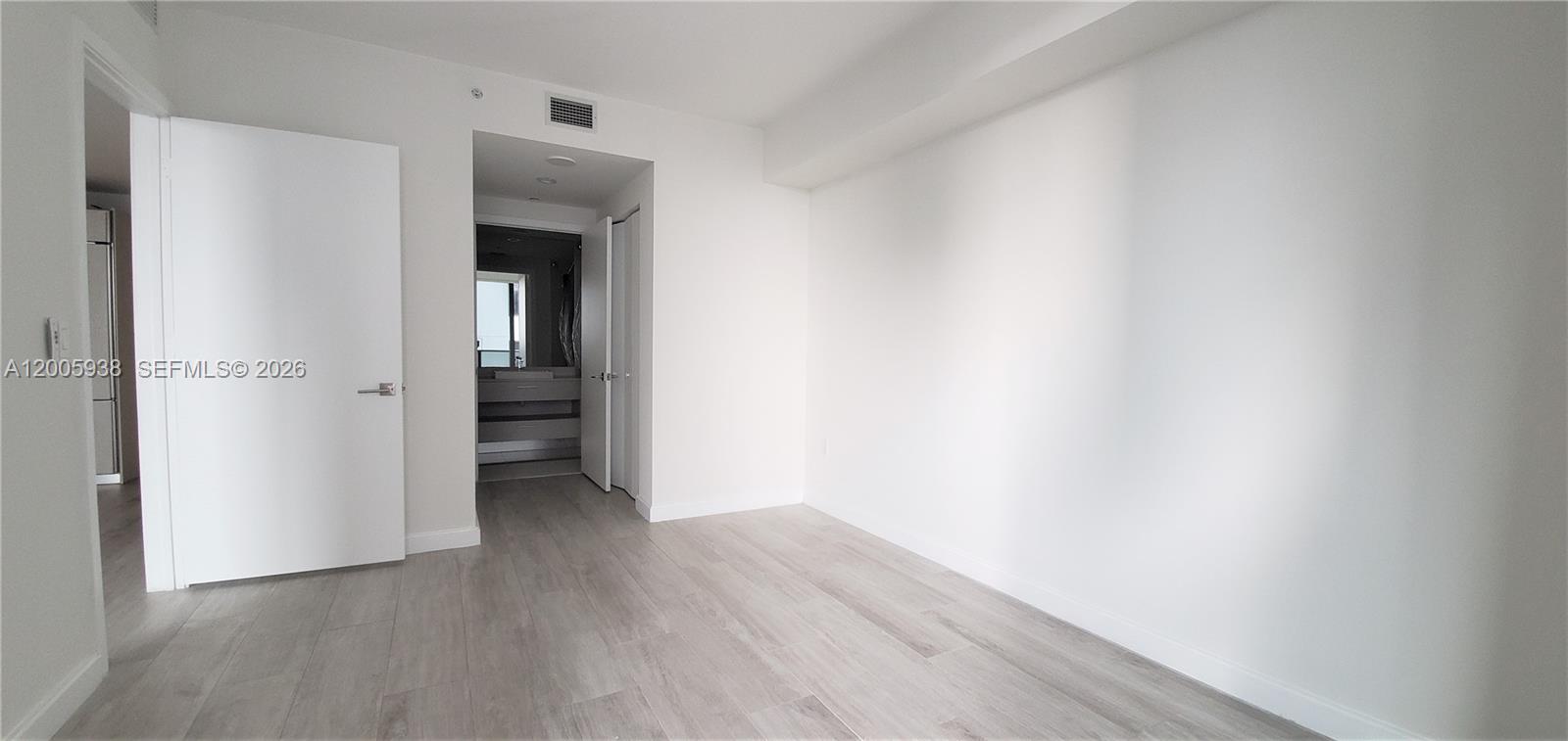 55 SW 9th St #3610, Miami FL 33130
