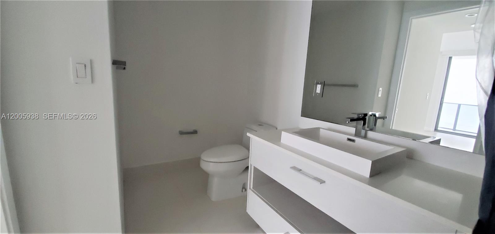 55 SW 9th St #3610, Miami FL 33130