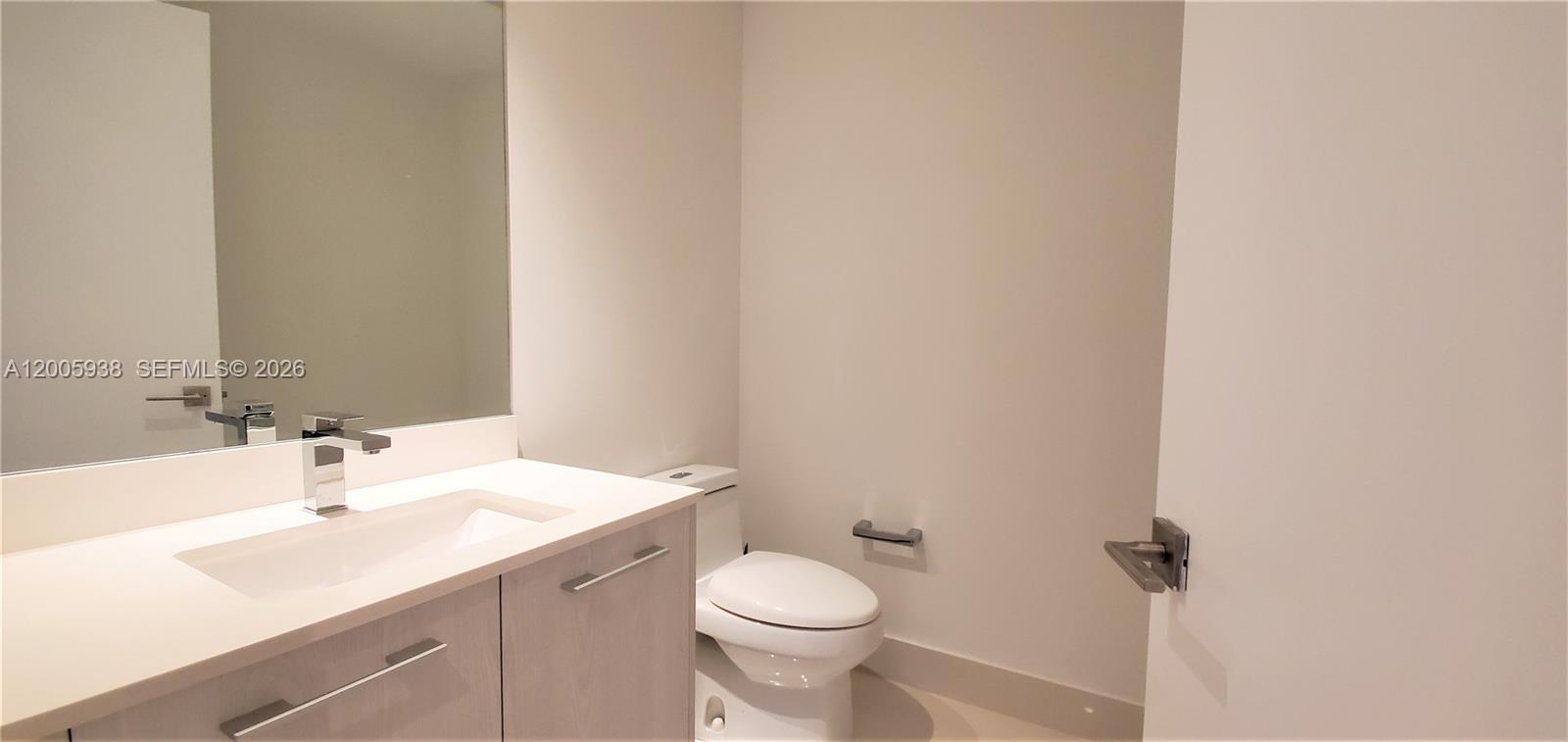 55 SW 9th St #3610, Miami FL 33130