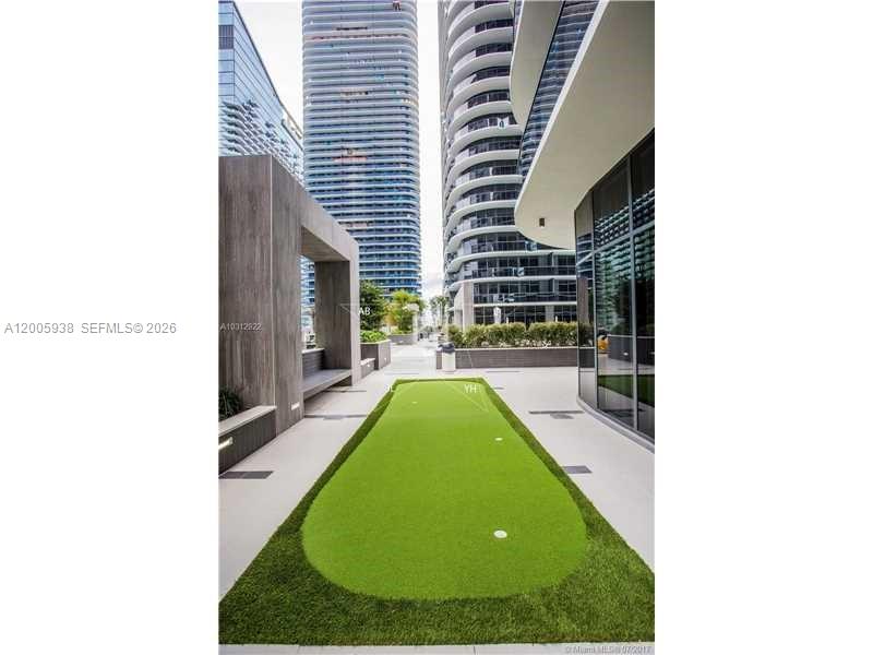 55 SW 9th St #3610, Miami FL 33130