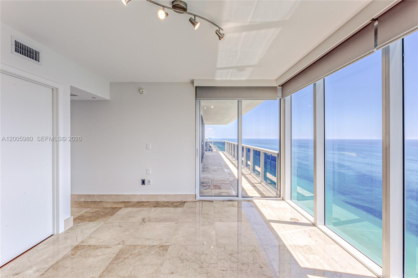 1830 S Ocean Dr #4601, Hallandale Beach FL 33009
