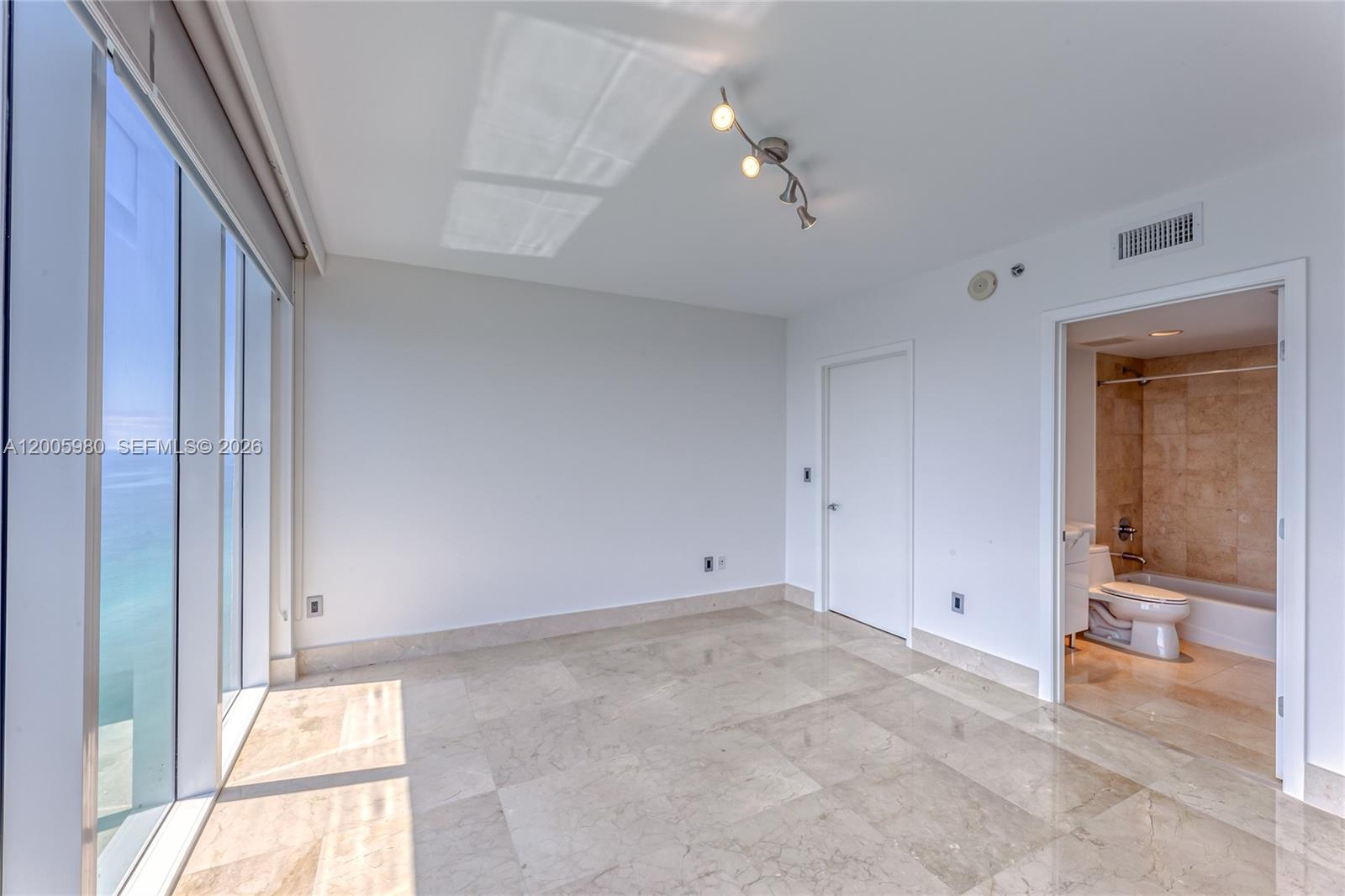 1830 S Ocean Dr #4601, Hallandale Beach FL 33009