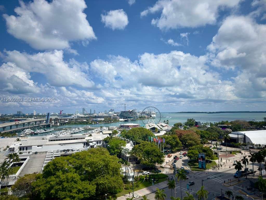 398 NE 5th St #4313, Miami FL 33132