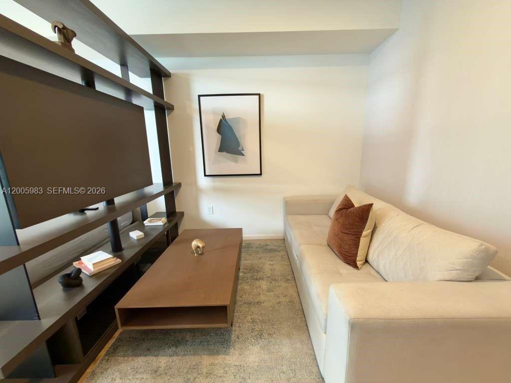 398 NE 5th St #4313, Miami FL 33132