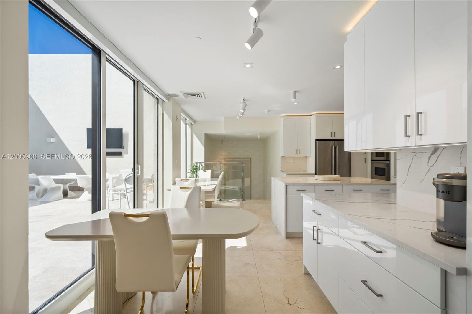 1830 S Ocean Dr #5103, Hallandale Beach FL 33009