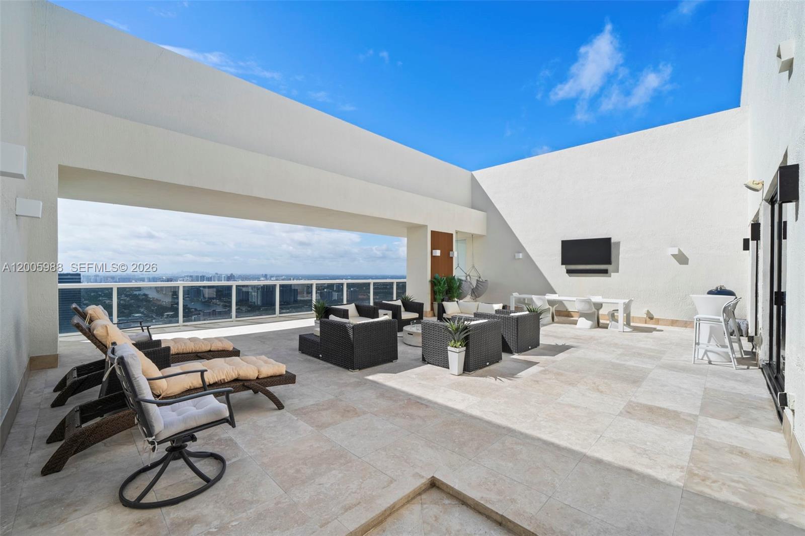 1830 S Ocean Dr #5103, Hallandale Beach FL 33009