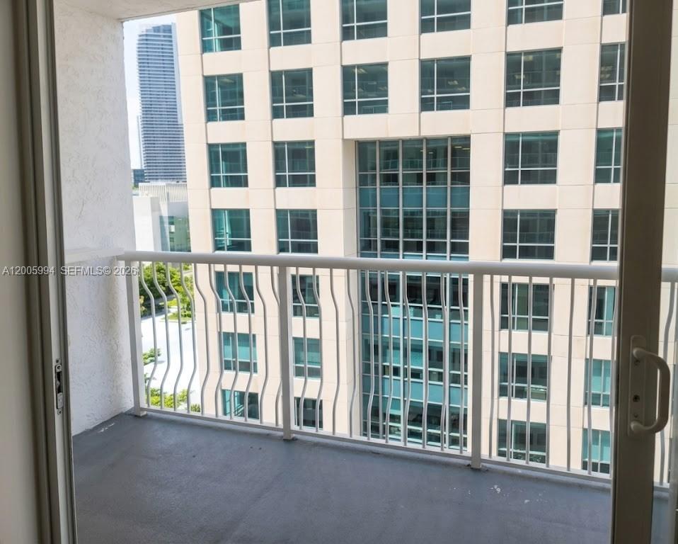 1200 Brickell Bay Dr #1910, Miami FL 33131