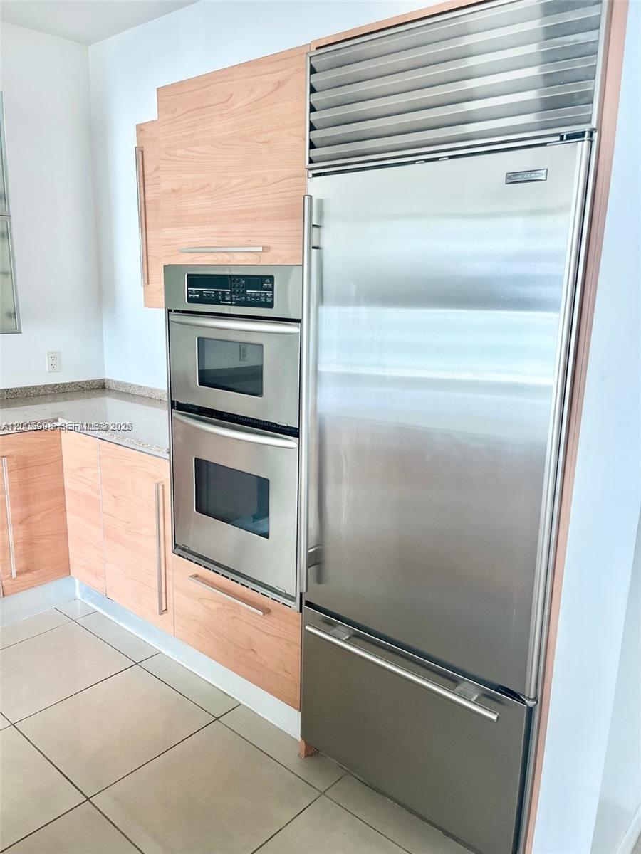 218 SE 14th St #903, Miami FL 33131