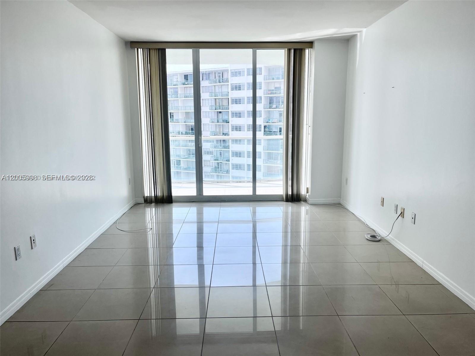 218 SE 14th St #903, Miami FL 33131