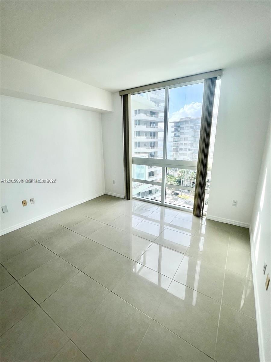 218 SE 14th St #903, Miami FL 33131
