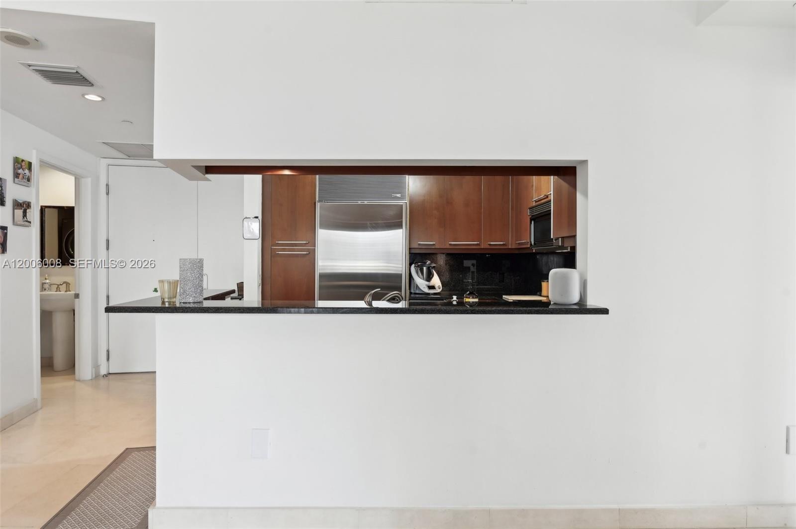 901 Brickell Key Blvd #1009, Miami FL 33131