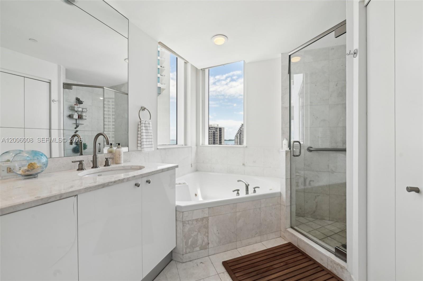 901 Brickell Key Blvd #1009, Miami FL 33131
