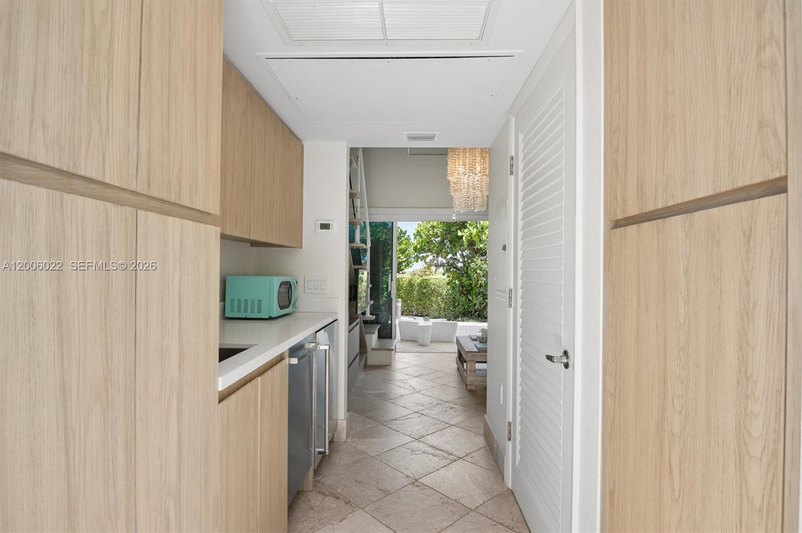 100 S POINTE #CABANA 14, Miami Beach FL 33139