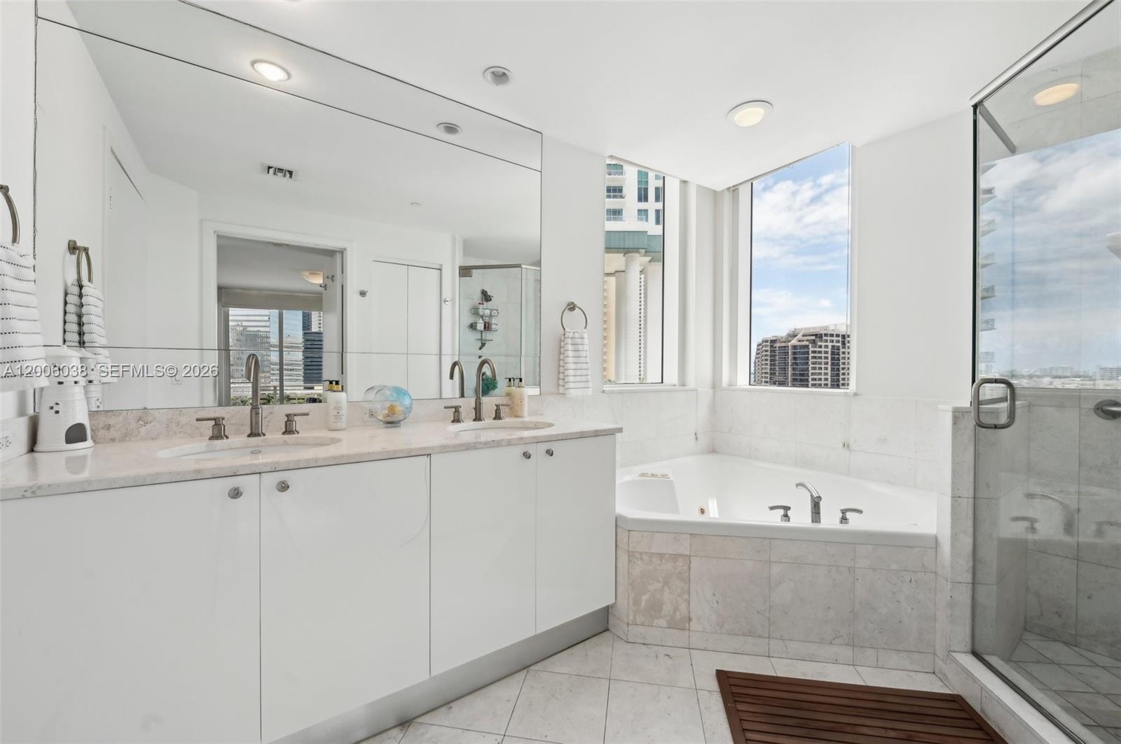 901 Brickell Key Blvd #1009, Miami FL 33131