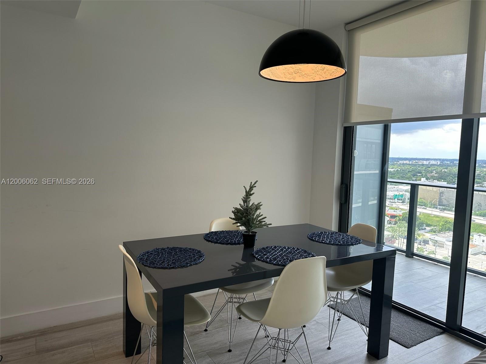121 NE 34th St #1915, Miami FL 33137