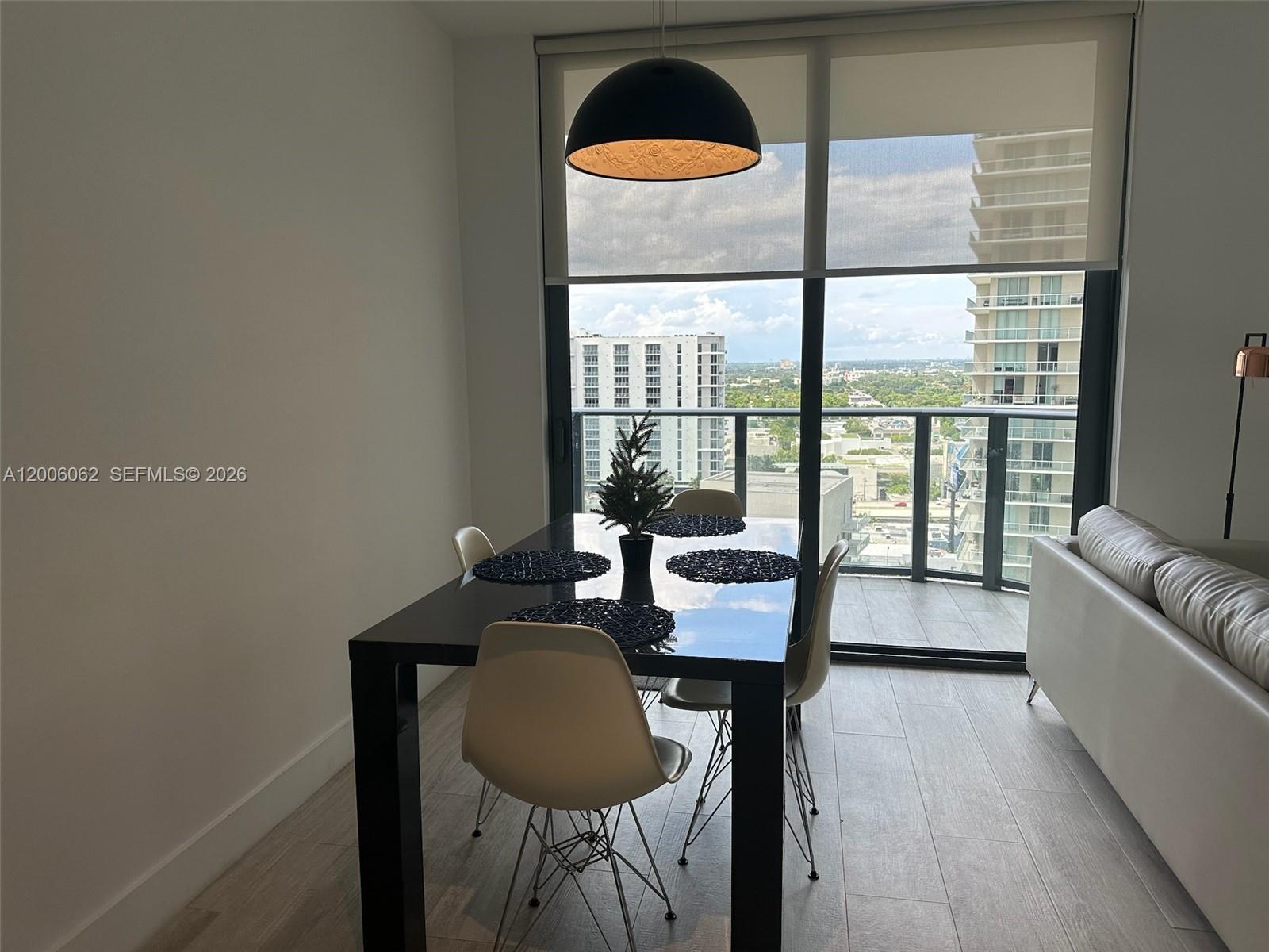 121 NE 34th St #1915, Miami FL 33137