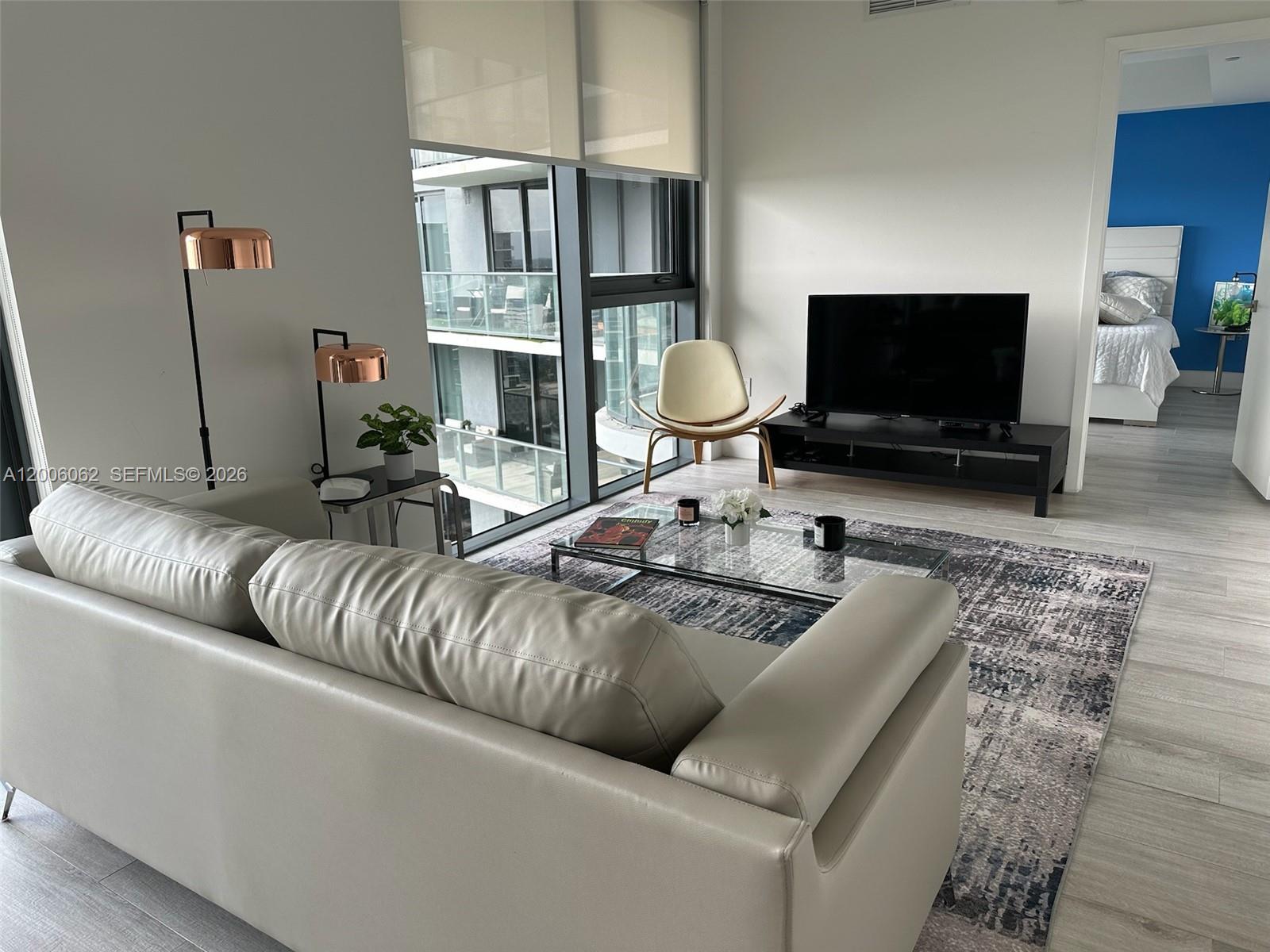 121 NE 34th St #1915, Miami FL 33137