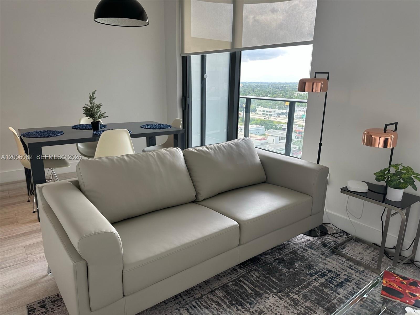 121 NE 34th St #1915, Miami FL 33137