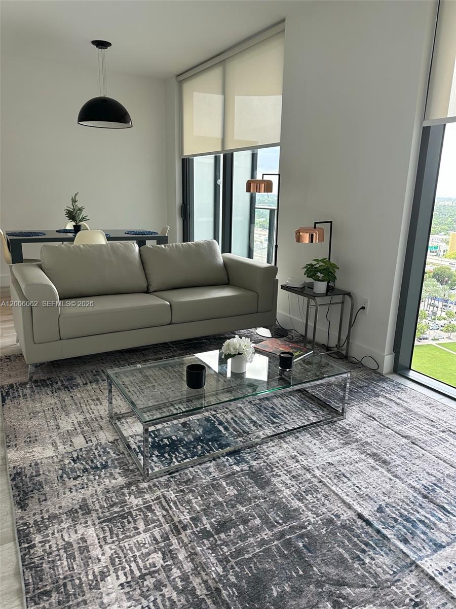 121 NE 34th St #1915, Miami FL 33137