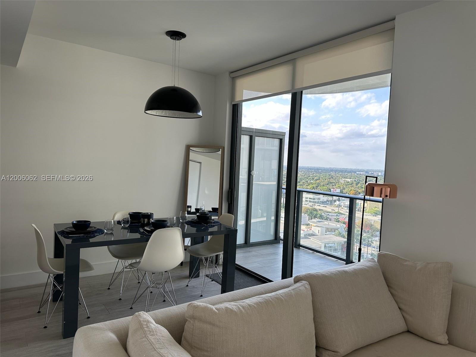 121 NE 34th St #1915, Miami FL 33137