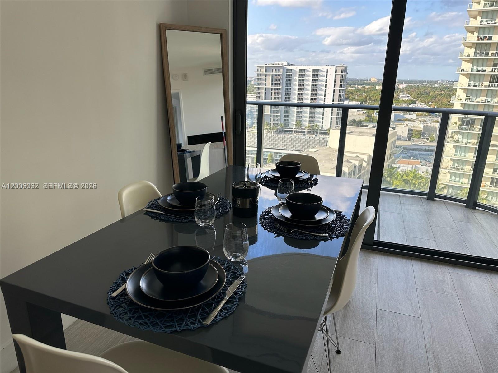 121 NE 34th St #1915, Miami FL 33137