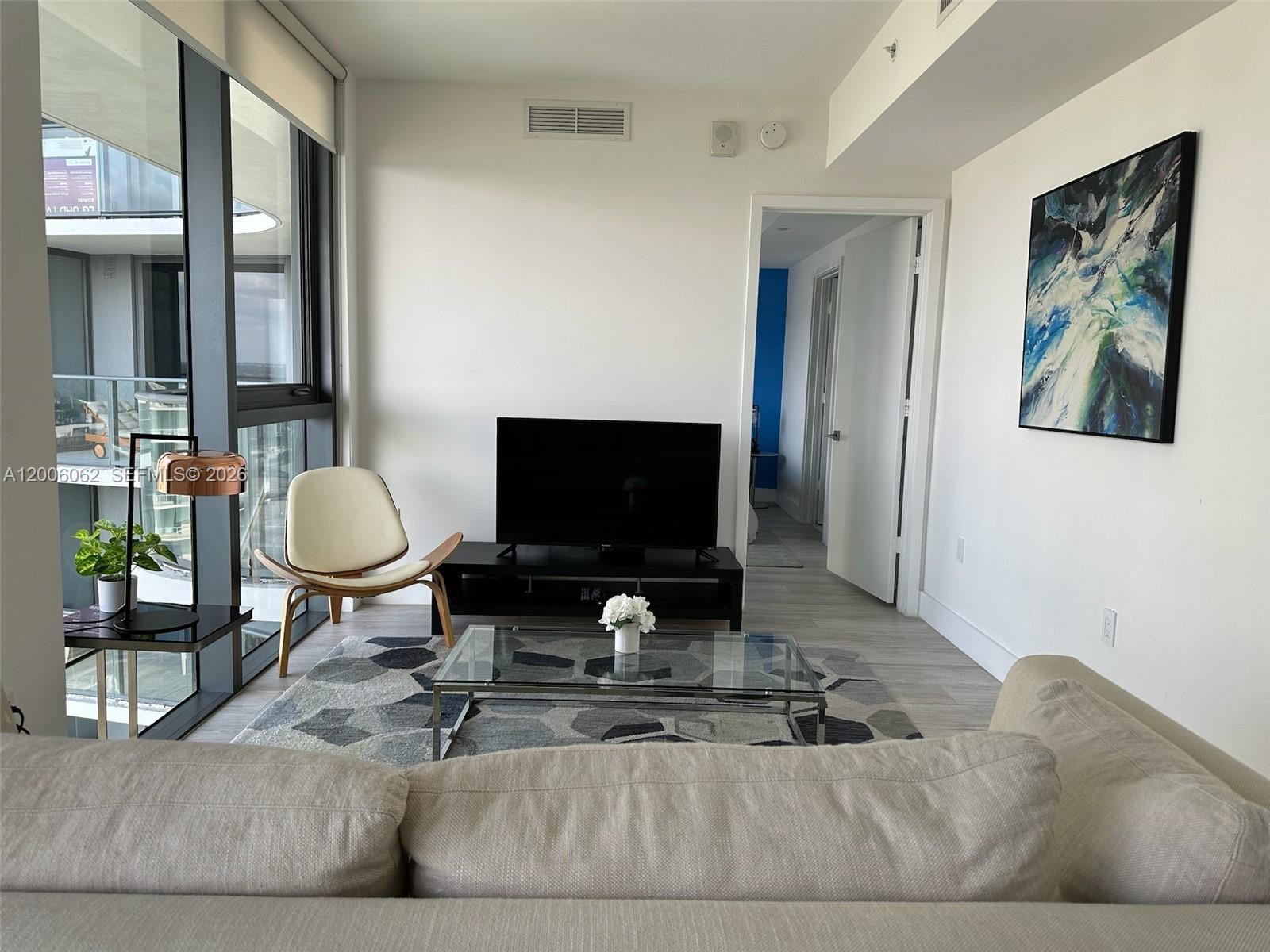 121 NE 34th St #1915, Miami FL 33137