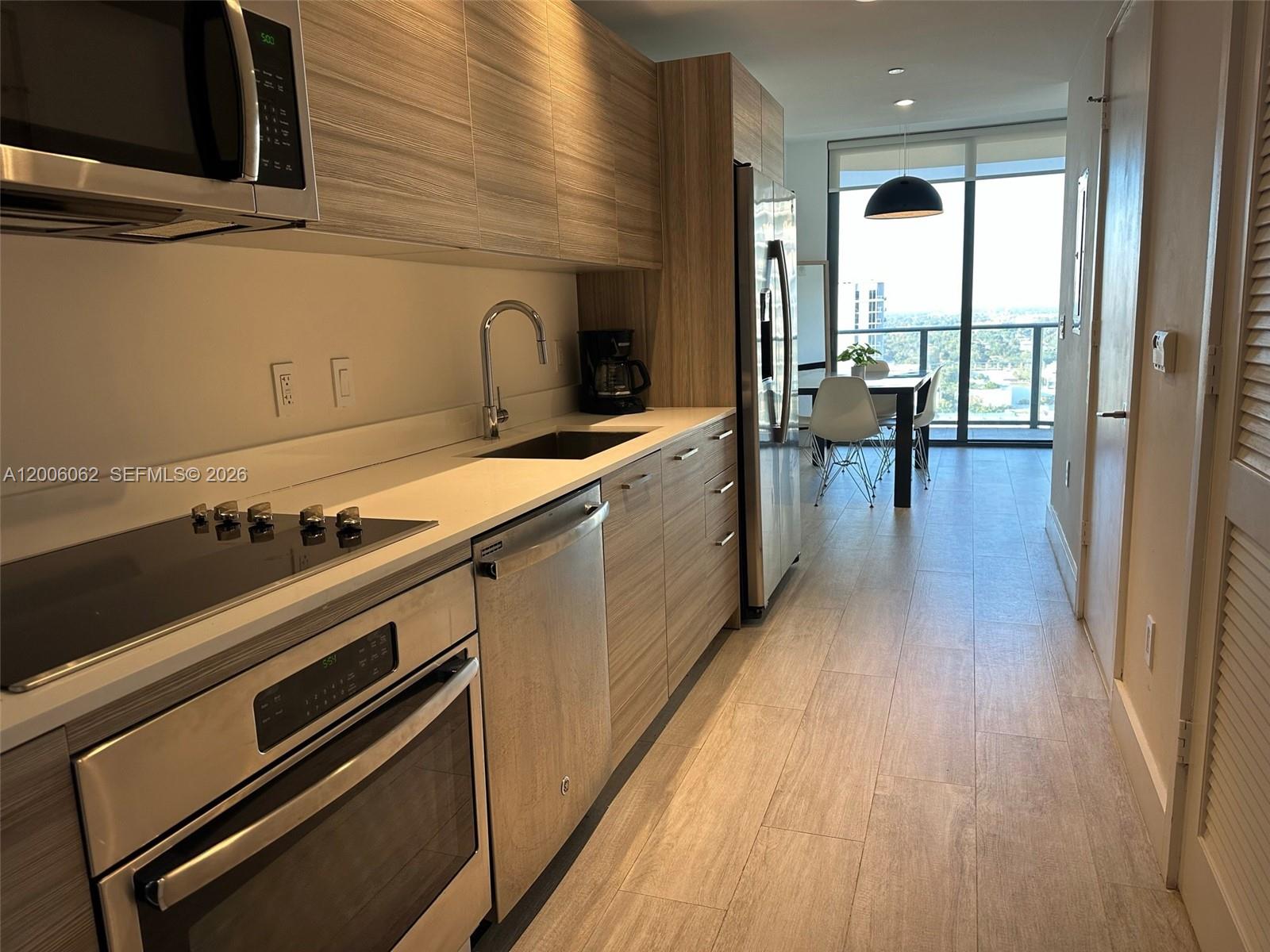 121 NE 34th St #1915, Miami FL 33137