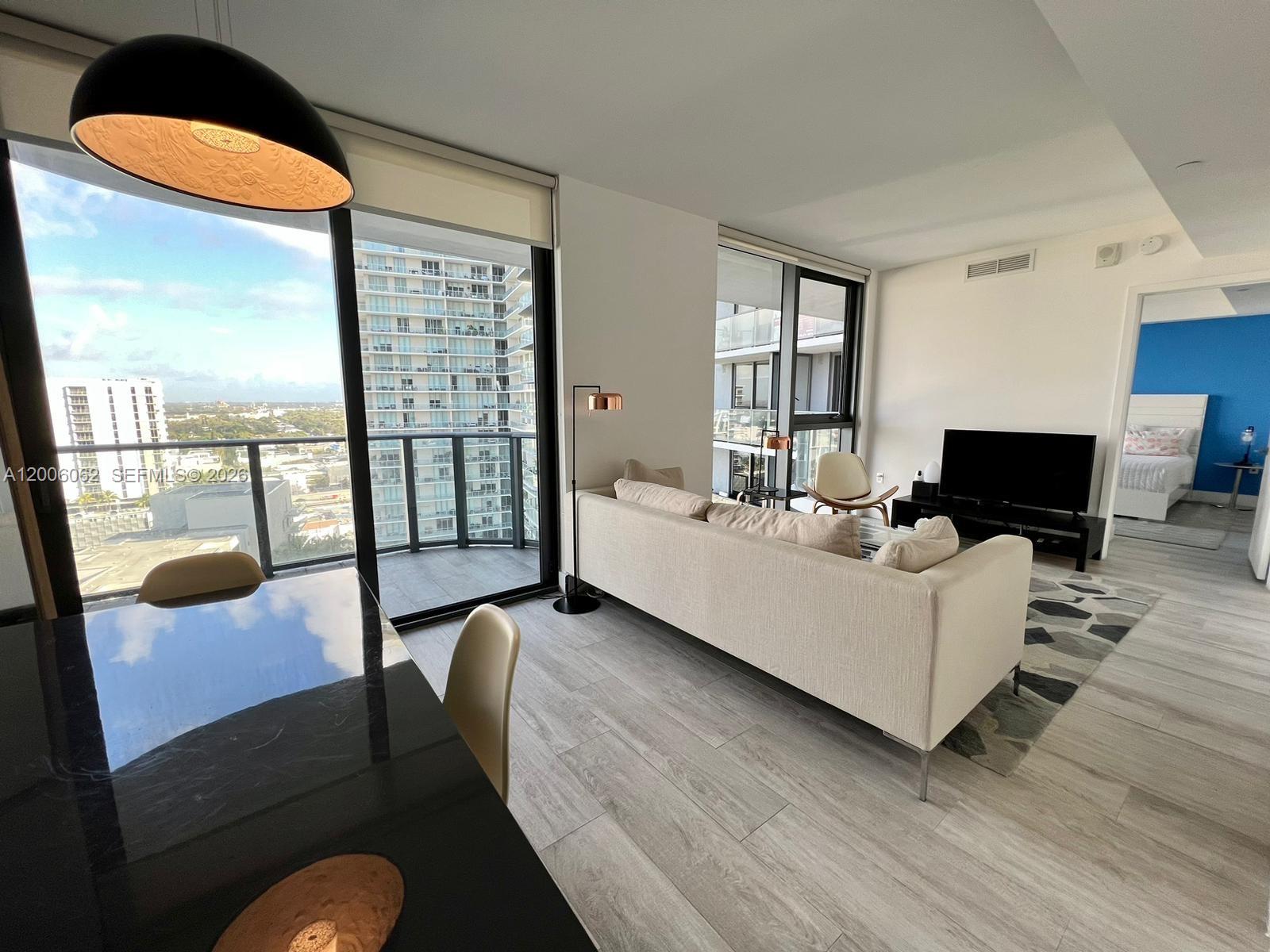 121 NE 34th St #1915, Miami FL 33137