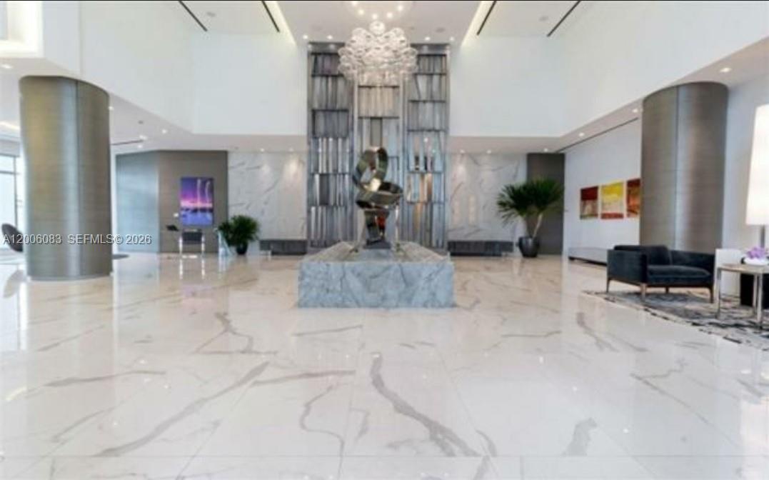 17111 Biscayne Blvd #909, North Miami Beach FL 33160