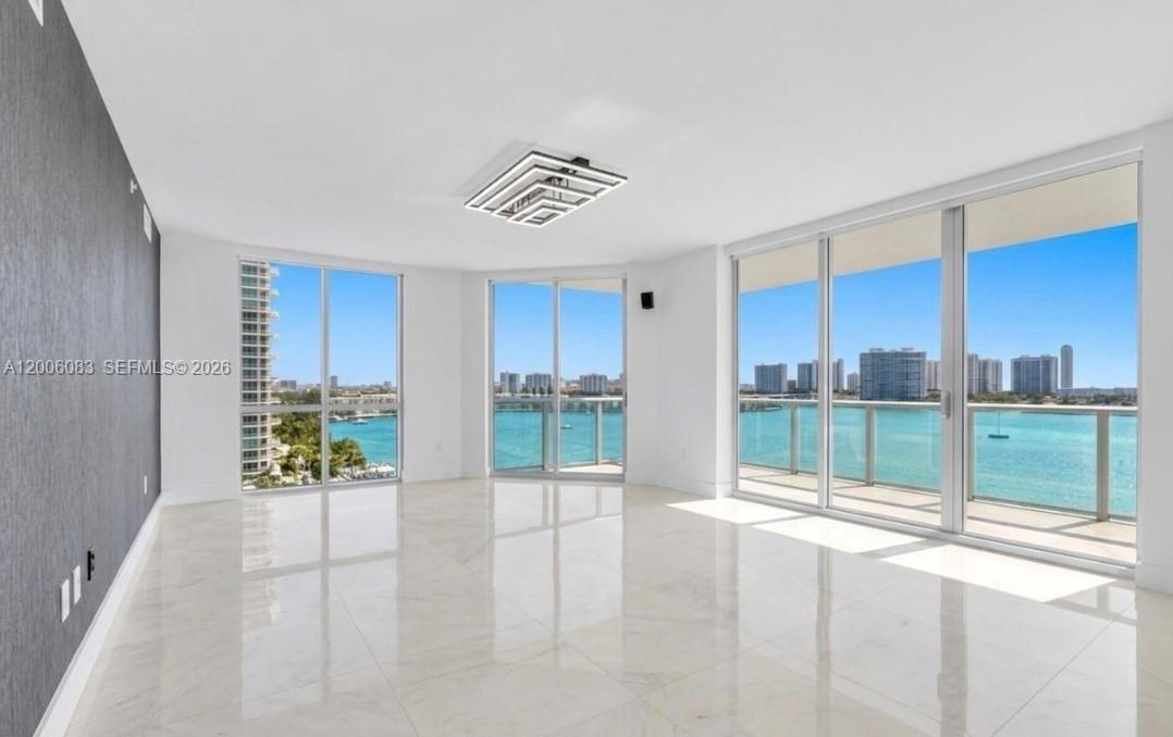 17111 Biscayne Blvd #909, North Miami Beach FL 33160