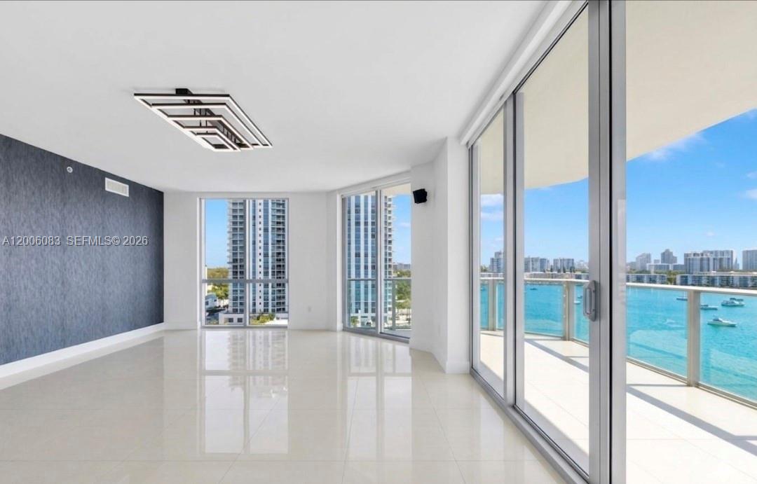 17111 Biscayne Blvd #909, North Miami Beach FL 33160