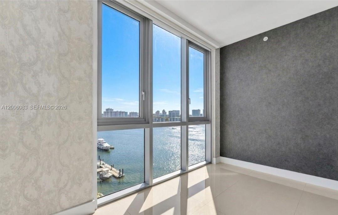 17111 Biscayne Blvd #909, North Miami Beach FL 33160