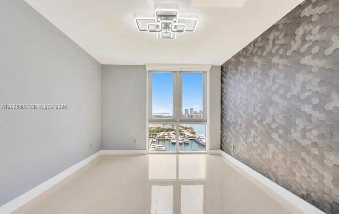 17111 Biscayne Blvd #909, North Miami Beach FL 33160