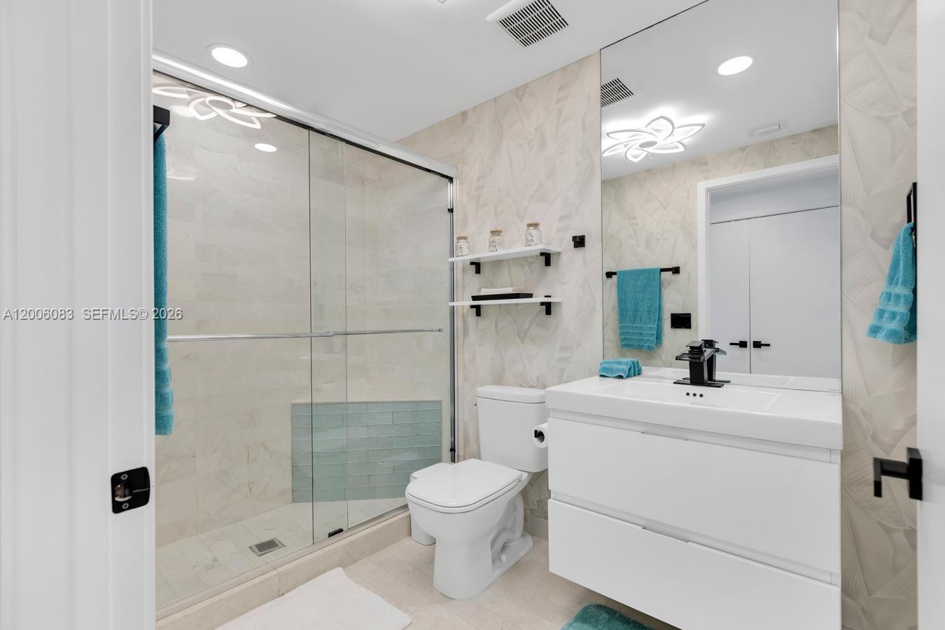 17111 Biscayne Blvd #909, North Miami Beach FL 33160