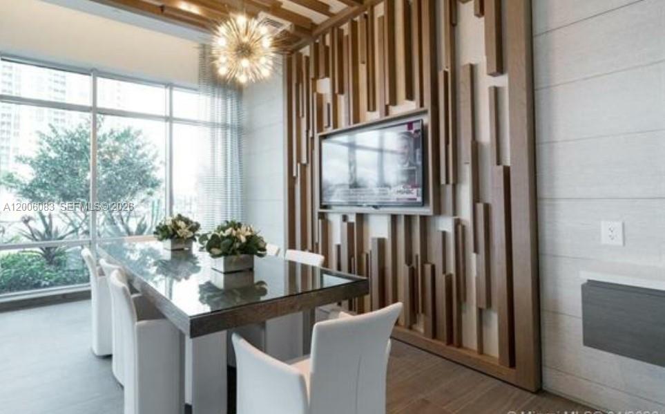17111 Biscayne Blvd #909, North Miami Beach FL 33160
