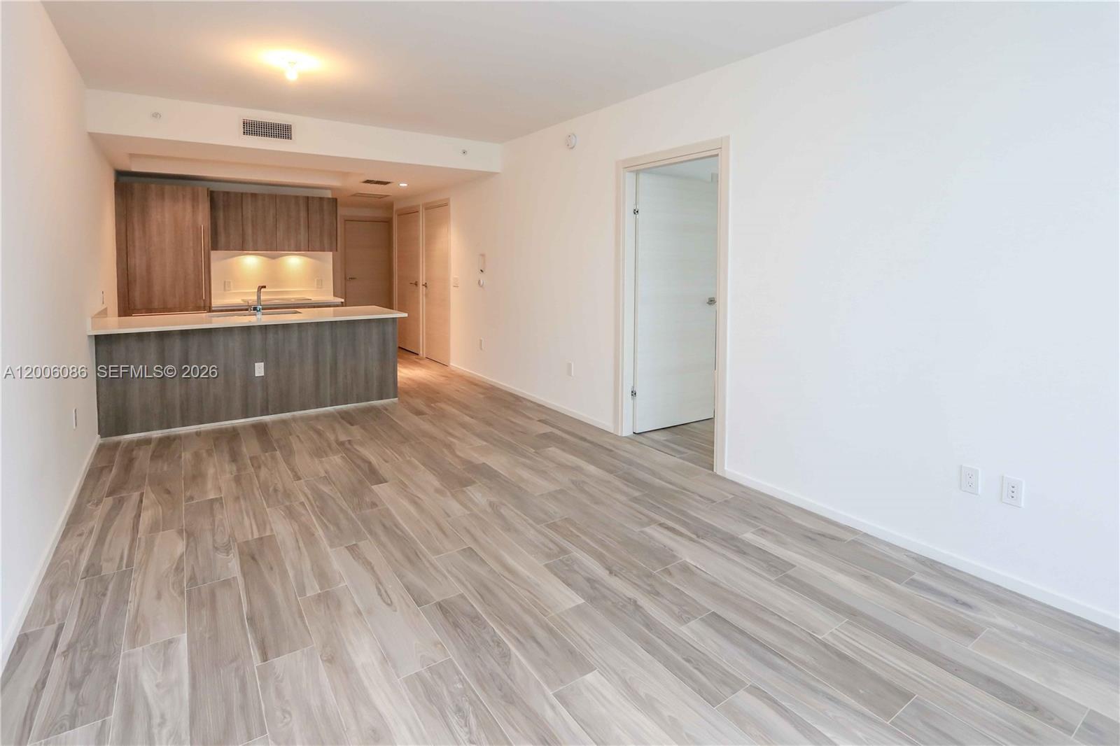 801 S Miami Ave #3606, Miami FL 33130