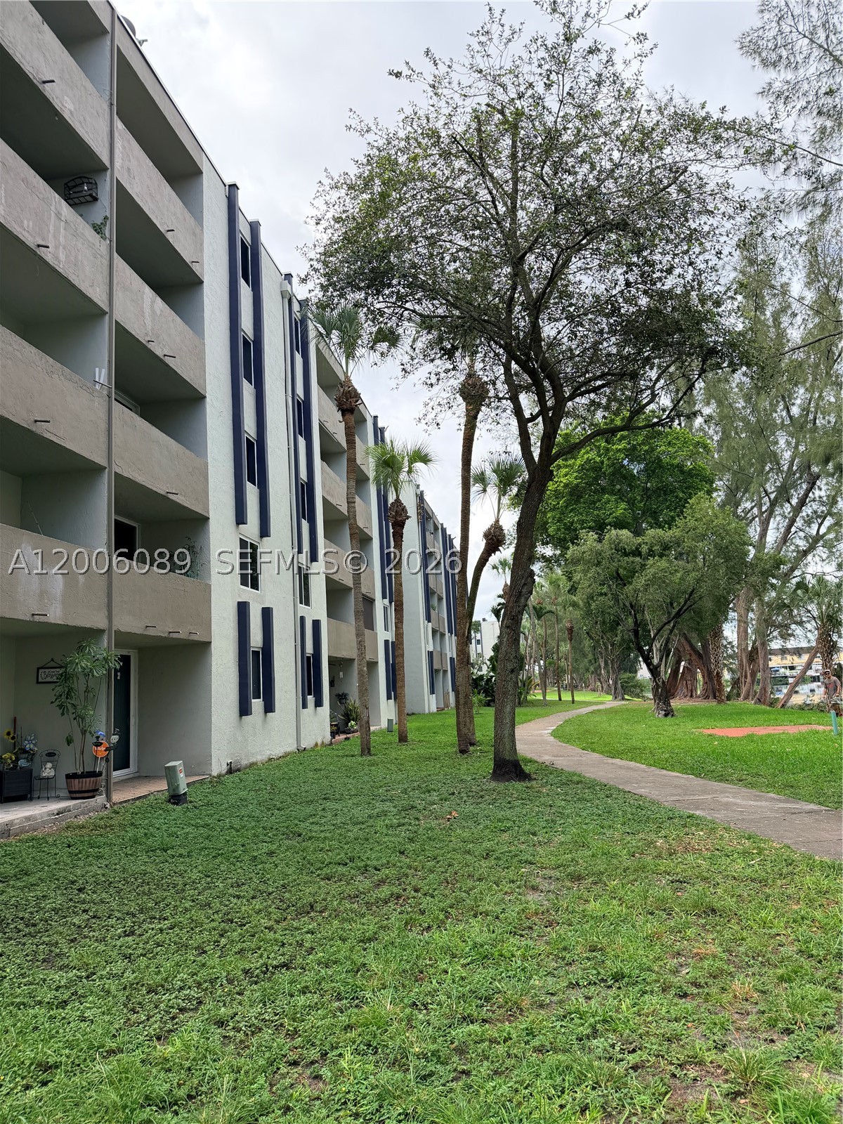 10090 NW 80th Ct #1203, Hialeah Gardens FL 33016