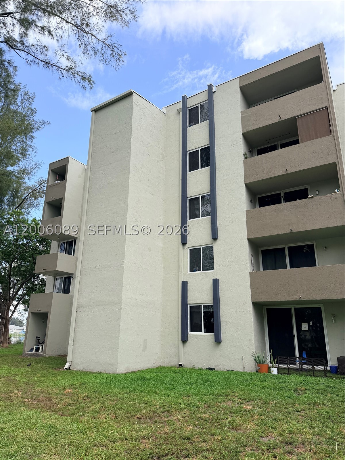 10090 NW 80th Ct #1203, Hialeah Gardens FL 33016