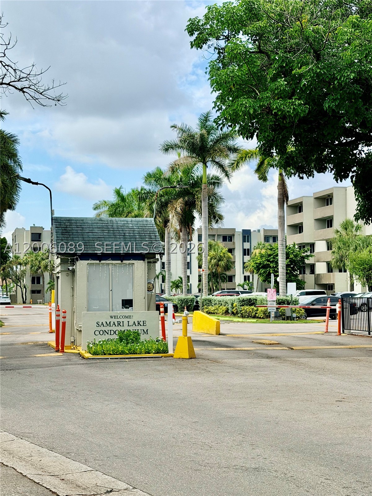 10090 NW 80th Ct #1203, Hialeah Gardens FL 33016