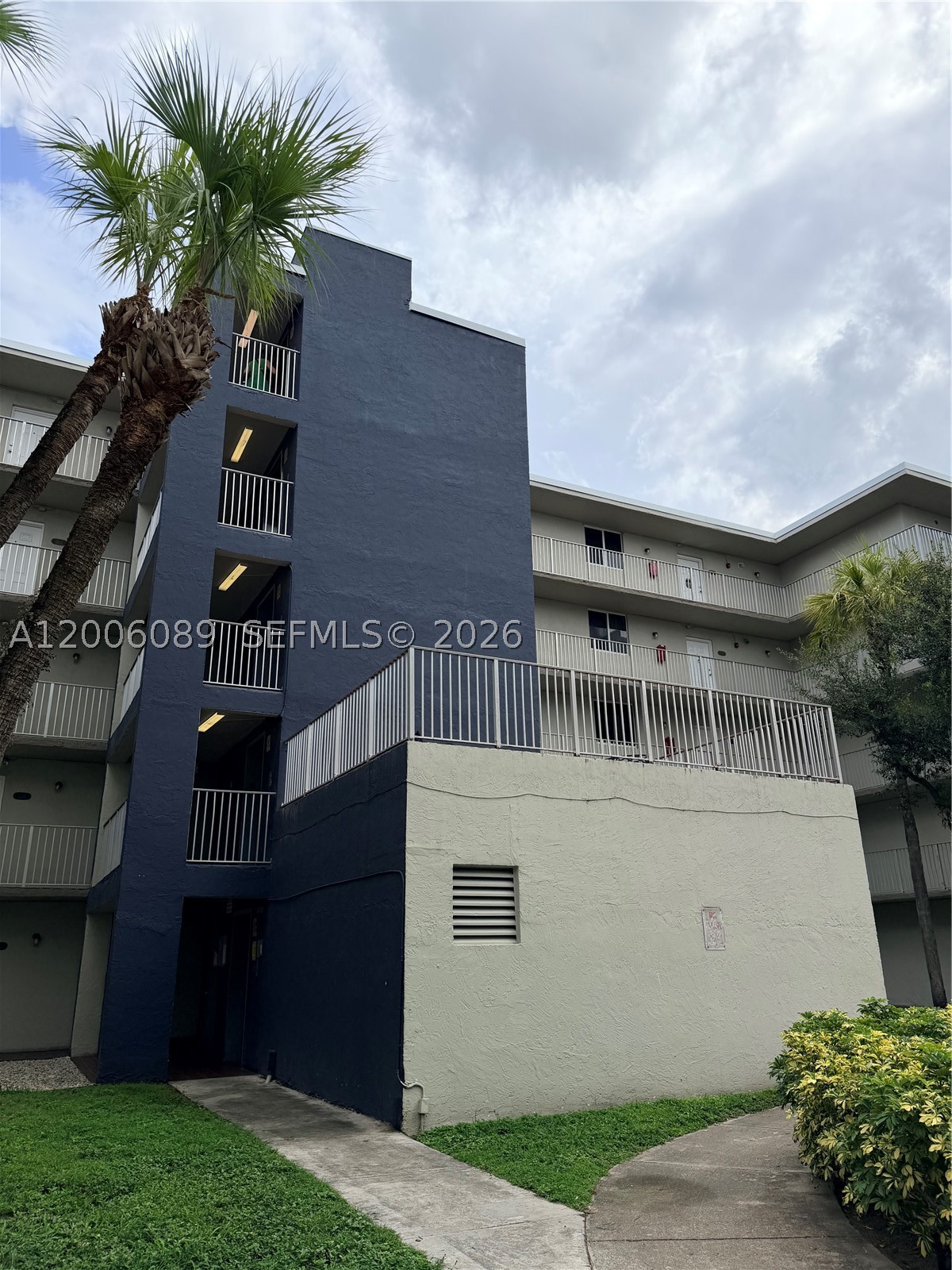 10090 NW 80th Ct #1203, Hialeah Gardens FL 33016