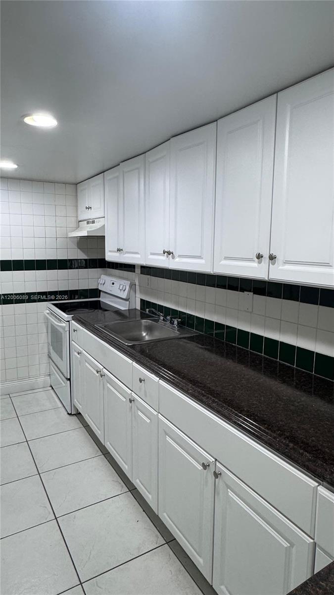 10090 NW 80th Ct #1203, Hialeah Gardens FL 33016